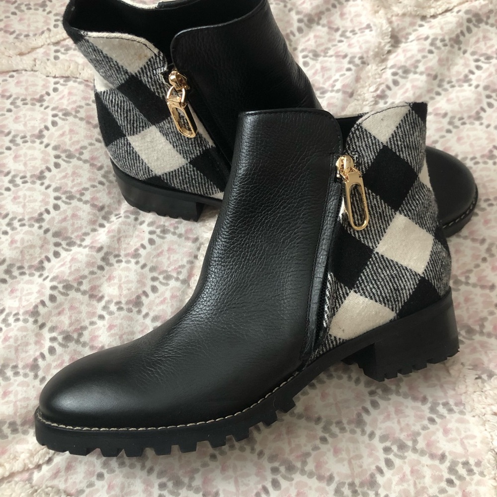Talbots Black Leather Ankle Boots with Black-and-White Plaid Panels NWOT 9.5M